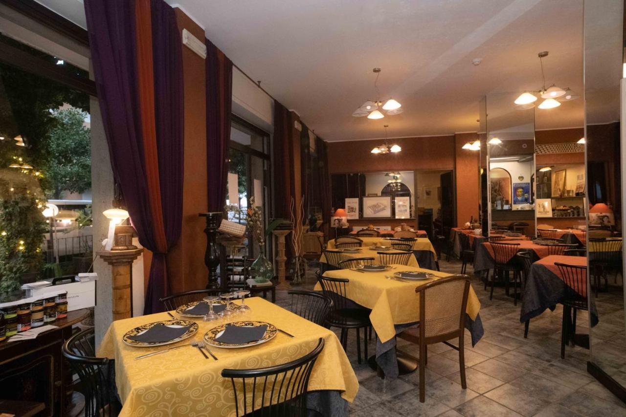 Hotel Magnolia Albenga Exteriör bild