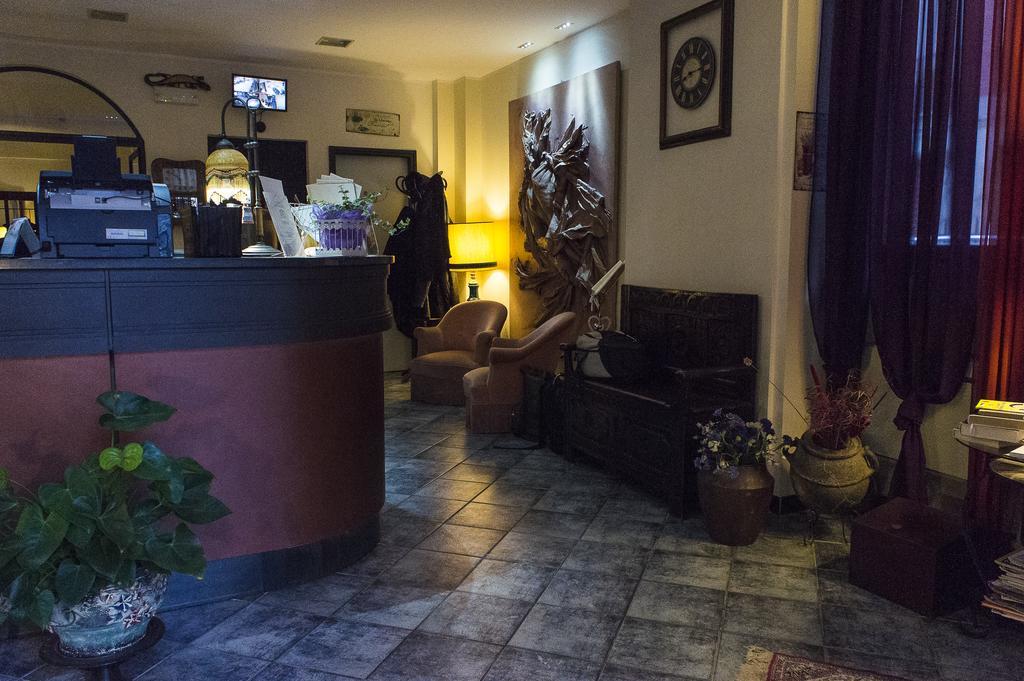 Hotel Magnolia Albenga Exteriör bild